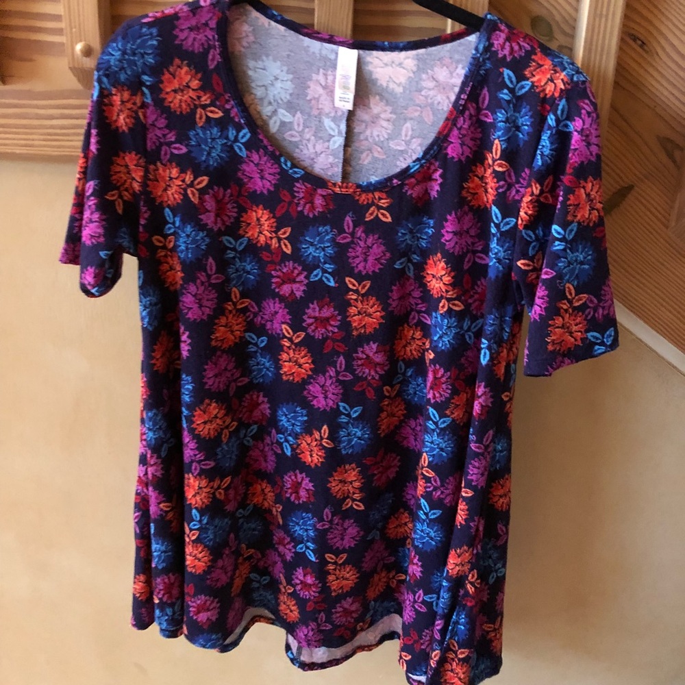 LuLaRoe Classic Tunic Top